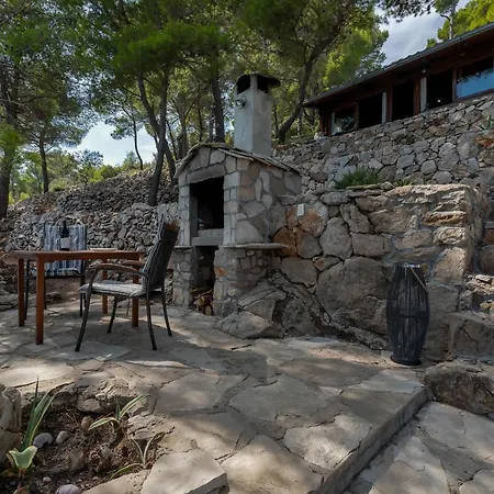 Haus In Opcina Sucuraj Mit Grill Und Terrasse