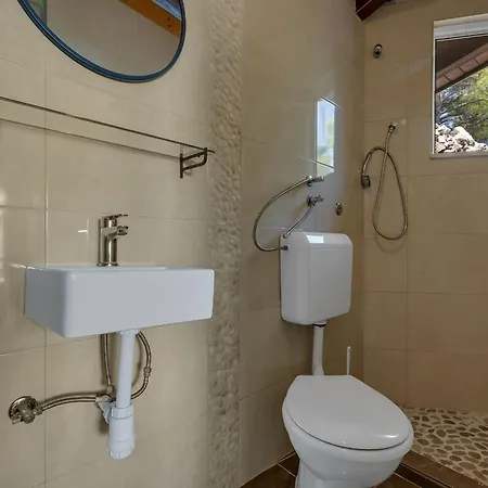 Haus In Opcina Sucuraj Mit Grill Und Terrasse * Χβαρ