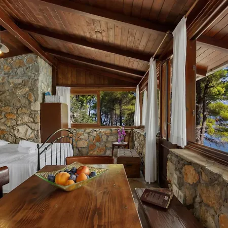 Haus In Opcina Sucuraj Mit Grill Und Terrasse *